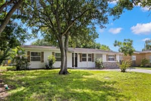 127 Emerald Ln, LARGO