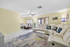 402 FINCHLEY COURT, SUN CITY CENTER, FL 33573 - MLS#MFRTB8409765