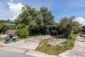 2502 SEA OATS CIRCLE, LAKELAND, FL 33815 Sold 08/28/25