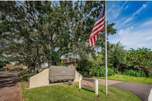 10735 VILLAGE CLUB CIRCLE, ST PETERSBURG, FL 33716 - MLS#MFRTB8409859