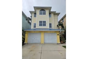 668 American Legion Dr, MADEIRA BEACH