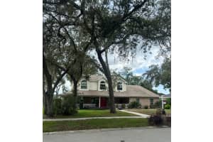 3018 Colonial Ridge Dr, BRANDON