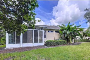 2018 INVERNESS GREENS DRIVE, SUN CITY CENTER, FL 33573 - MLS#MFRTB8409941