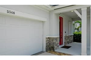 5546 Spanish Moss Cv Bradenton, FL 34203 - Off Market
