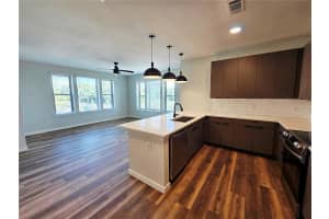 10215 ESTUARY LAKES DRIVE, TAMPA, FL 33619 - MLS#MFRTB8409966