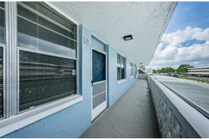 4895 Bay St Ne #211, ST PETERSBURG