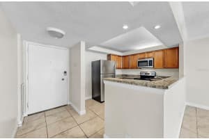 2700 COCONUT BAY LANE, SARASOTA, FL 34237 - MLS#MFRTB8410054