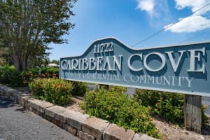 11722 CURRIE LANE, LARGO, FL 33774 - MLS#MFRTB8410110