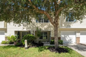 212 WOODKNOLL PLACE, VALRICO, FL 33594 Sold 09/23/25