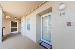 90 HIGHLAND AVENUE, TARPON SPRINGS, FL 34689 - MLS#MFRTB8410391
