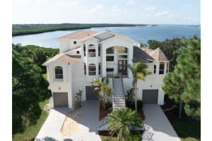 1661 Sea Breeze Dr, TARPON SPRINGS