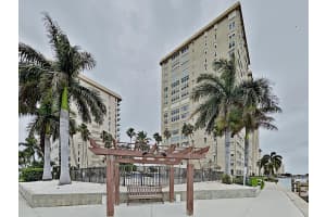 5220 Brittany Dr S #1502, ST PETERSBURG