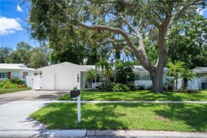 666 Brookfield Dr, LARGO