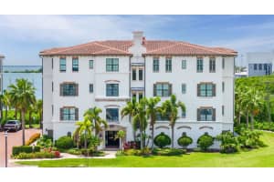 5703 YEATS MANOR DRIVE, TAMPA, FL 33616 - MLS#MFRTB8410749