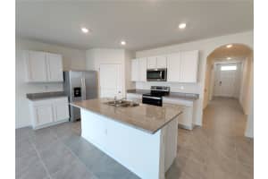 32597 KOBUK VALLEY AVENUE, WESLEY CHAPEL, FL 33543 - MLS#MFRTB8410906