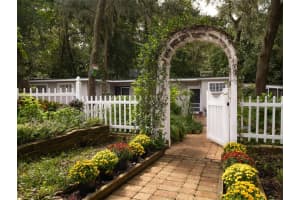 501 37TH AVENUE, GAINESVILLE, FL 32609 Sold 08/29/25