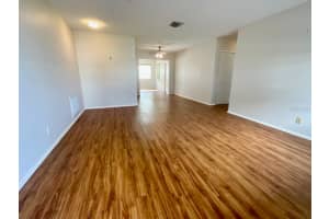 9843 34th Way N #4 Pinellas Park, FL 33782 - Off Market