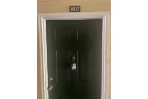 18127 Sterling Gate Cir #18127, TAMPA