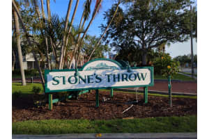 6817 STONESTHROW CIRCLE, ST PETERSBURG, FL 33710 - MLS#MFRTB8411201