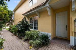185 BANYAN BAY DRIVE, ST PETERSBURG, FL 33705 - MLS#MFRTB8411230