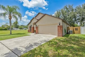 208 CITRUS LANDING DRIVE, PLANT CITY, FL 33563 Sold 08/29/25