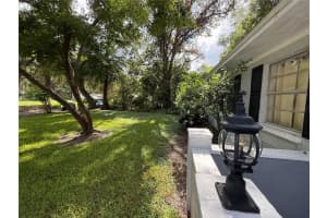 2007 Russell Dr Tampa, FL 33618 - Off Market