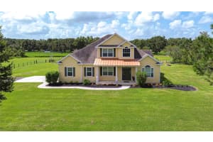 201 Moccasin Hollow Rd, LITHIA