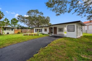2413 BAYWOOD DRIVE, DUNEDIN, FL 34698 - MLS#MFRTB8411389