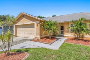 11817 CEDARFIELD DRIVE, RIVERVIEW, FL 33579 - MLS#MFRTB8411403