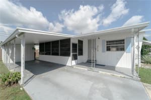 519 51st Avenue Plz W, BRADENTON