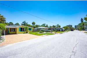 504 79TH AVENUE, ST PETE BEACH, FL 33706 - MLS#MFRTB8411466