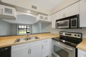 10199 SAILWINDS BOULEVARD, LARGO, FL 33773 - MLS#MFRTB8411474