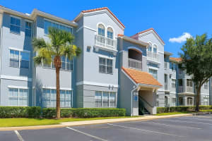 18001 Richmond Place Dr #1010, TAMPA