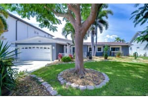 3912 Fontainebleau Dr, TAMPA