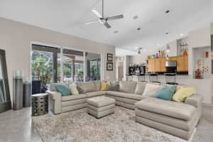 27050 LAUREL CHASE LANE, WESLEY CHAPEL, FL 33543 - MLS#MFRTB8411610