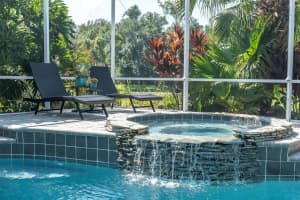 27050 LAUREL CHASE LANE, WESLEY CHAPEL, FL 33543 - MLS#MFRTB8411610