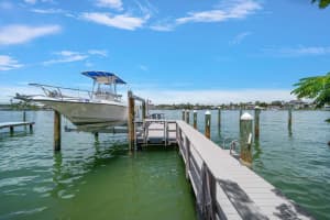 8405 BAYSHORE DRIVE, TREASURE ISLAND, FL 33706 - MLS#MFRTB8411617
