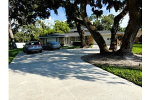 2949 SUNSET POINT ROAD, CLEARWATER, FL 33759 - MLS#MFRTB8411624