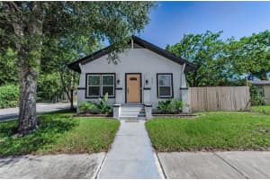 1202 E 32nd Ave, TAMPA