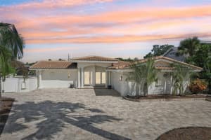 3691 Center Cir, LARGO