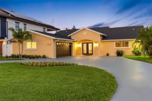 517 JOHNS PASS AVENUE, MADEIRA BEACH, FL 33708 - MLS#MFRTB8411689