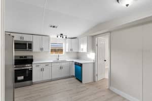 4111 STONEWOOD DRIVE, BRANDON, FL 33511 - MLS#MFRTB8411709