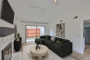 13703 SWEETWATER COVE PLACE, TAMPA, FL 33613 - MLS#MFRTB8411710
