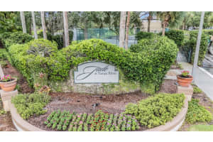 17101 CARRINGTON PARK DRIVE, TAMPA, FL 33647 - MLS#MFRTB8411715