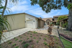 1923 Bayshore Ct, SAFETY HARBOR