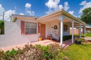 8855 78TH PLACE, SEMINOLE, FL 33777 Sold 08/25/25