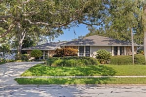 707 KNOLLWOOD DRIVE, LARGO, FL 33770 Sold 08/27/25