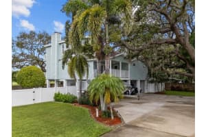 405 Charleston Ave, CRYSTAL BEACH