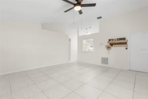 5204 CREEKMORE LANE, TAMPA, FL 33624 - MLS#MFRTB8412136