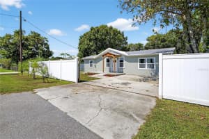 1120 WALKER ROAD, LAKELAND, FL 33810 - MLS#MFRTB8412174
